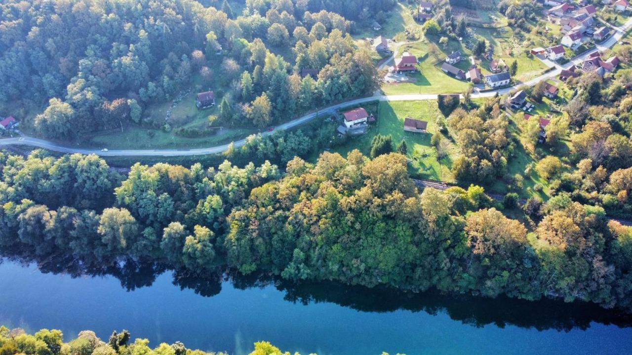 Wooden House Near The River Kupa Kamanje Εξωτερικό φωτογραφία